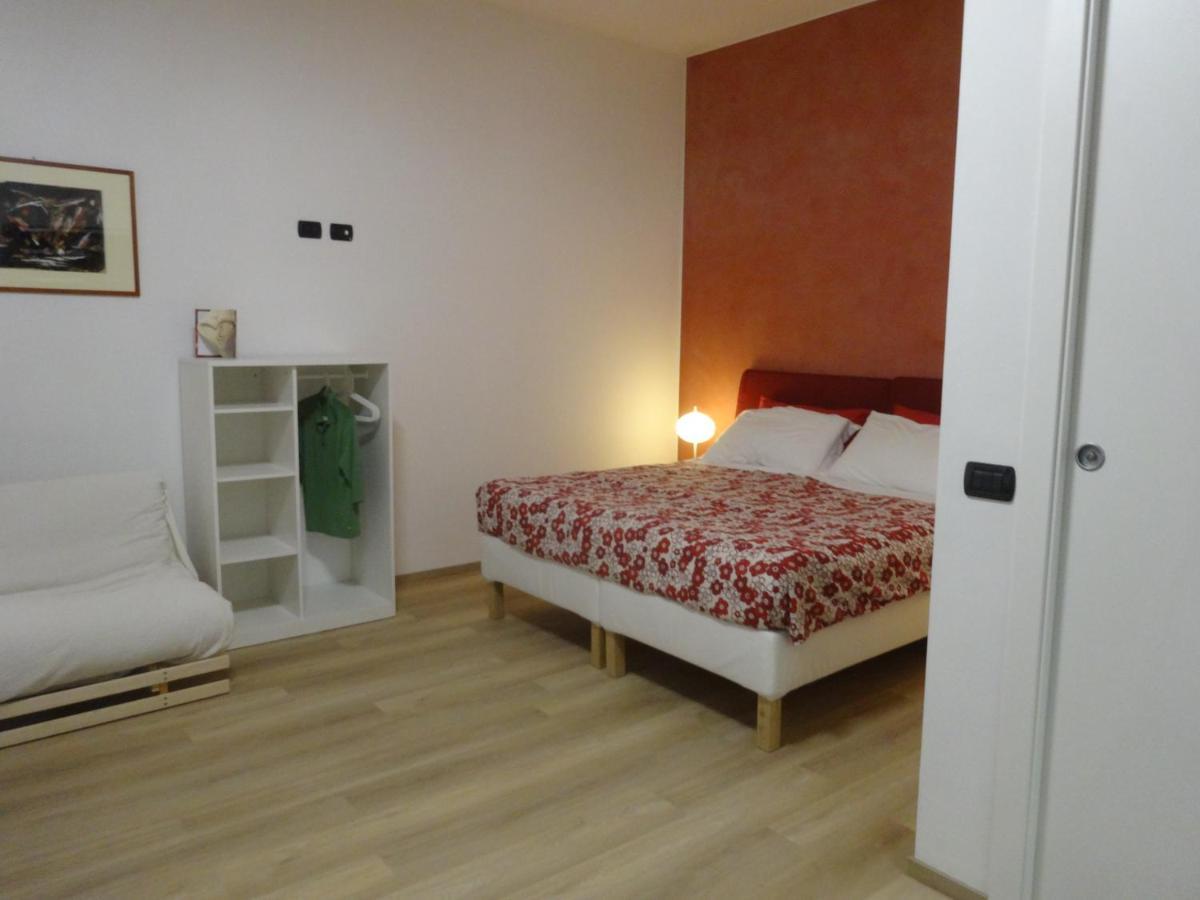 Notte Di Note - Home Hospitality Бусто Арсицио Екстериор снимка