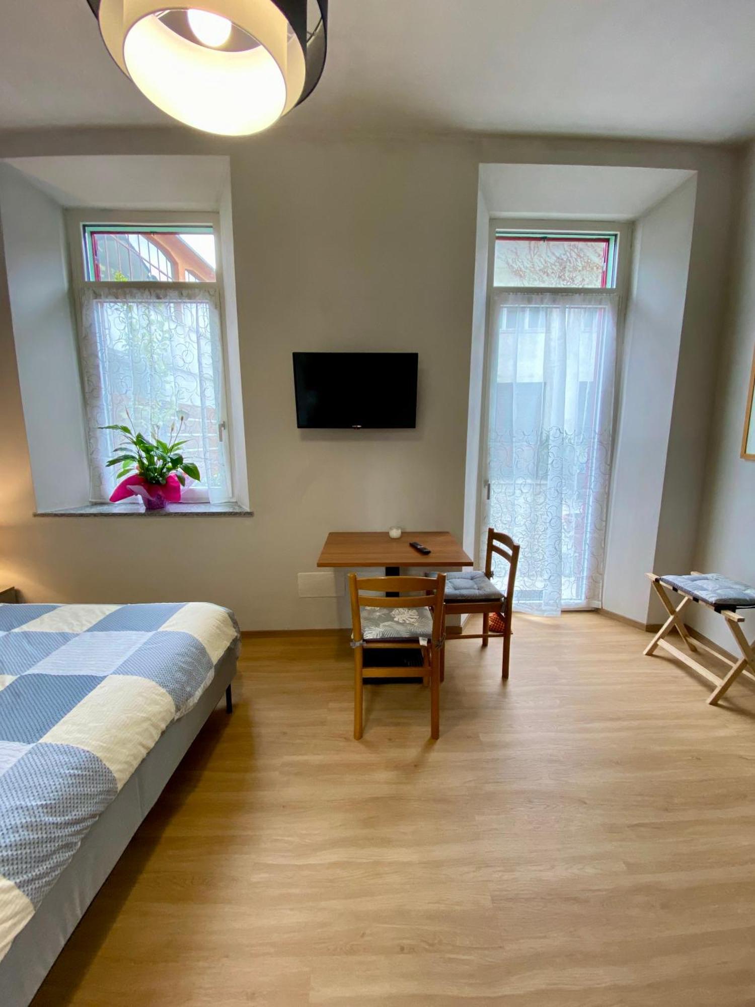 Notte Di Note - Home Hospitality Бусто Арсицио Екстериор снимка